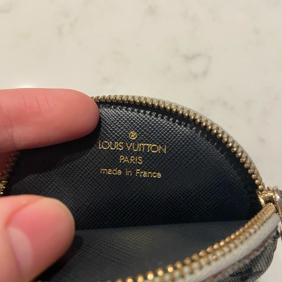 Authentic Louis Vuitton Round Coin Purse - Picture 6 of 8
